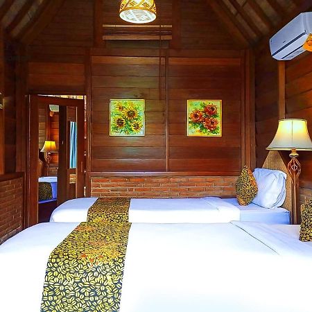Andung Andung Villa And Resto Banyuwangi  Buitenkant foto