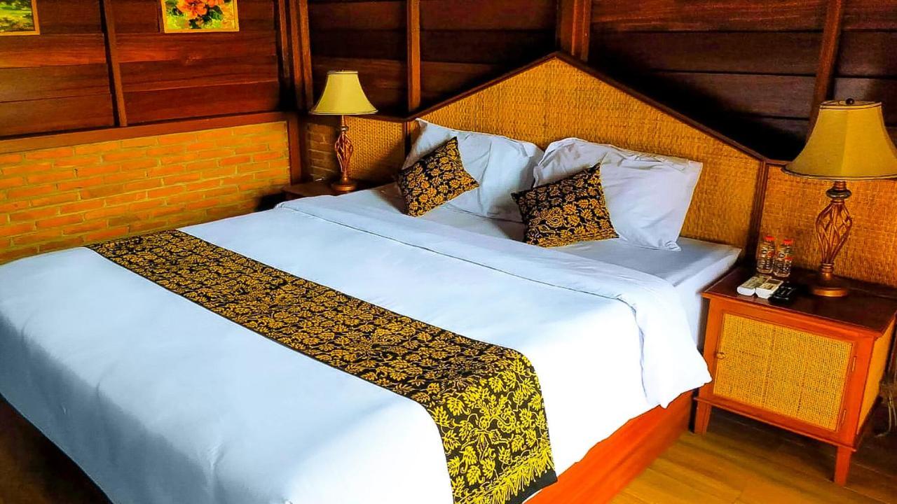 Andung Andung Villa And Resto Banyuwangi  Buitenkant foto